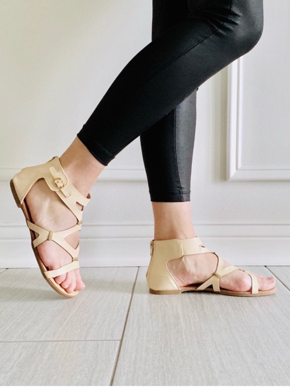 NWOT {Cathy Jean} Nude Sandals